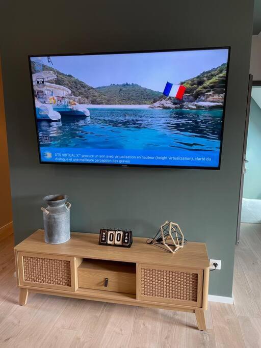 Loft Neuf Avec Bain Jacuzzi Et Terrasse Apartment Colmar Exterior photo